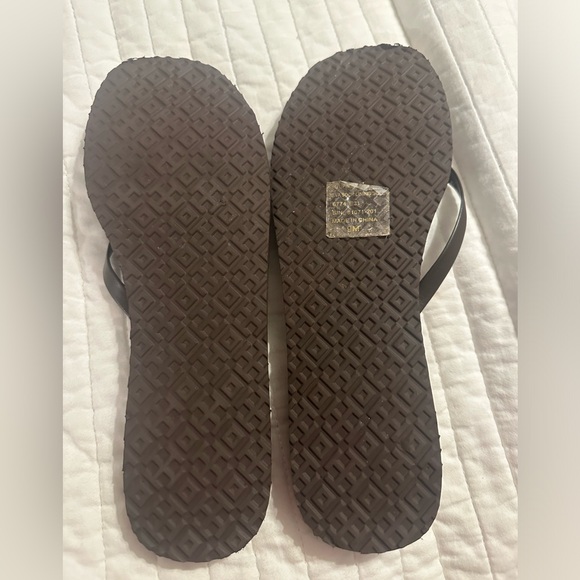 New Tory Burch flip flops - Picture 2 of 3